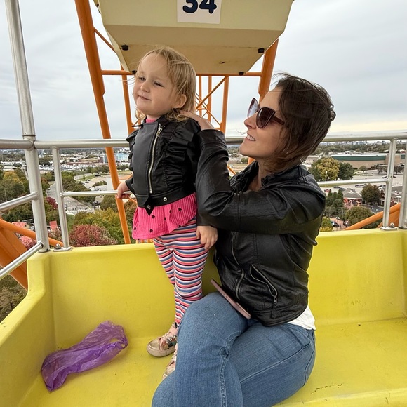 Meet your Posher, Steph
Buy 4 items from my store and get extra 20% off order! - Picture 3 of 11